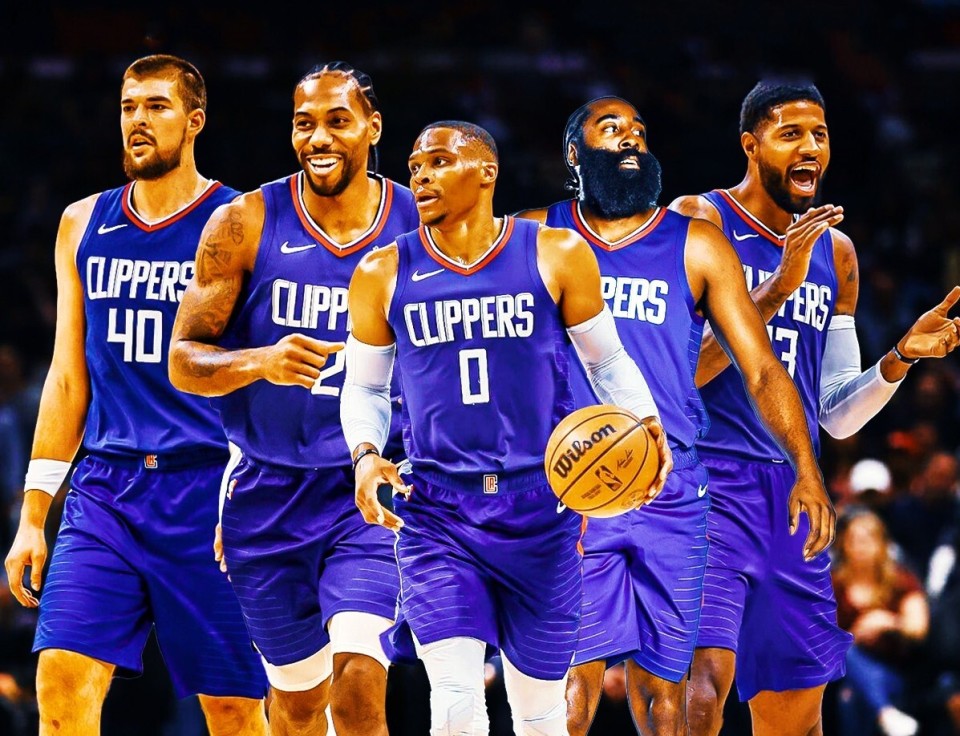 中超收官战观众人数：梭鱼湾62330人刷新本赛季纪录（中超收官战梭鱼湾62330人到场，刷新赛季上座纪录）