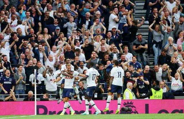 巴萨官方：德容因发烧缺战马竞（巴萨通报：德容发烧无缘对阵马竞）