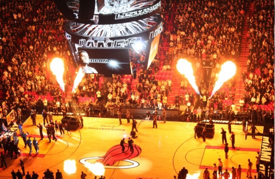 曼谷联后卫：我们已经四连平了，希望能战胜万隆昂首出线（曼谷联后卫：四连平后盼击败万隆，昂首出线）