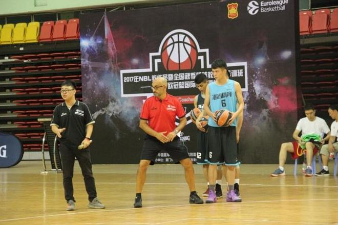 历史上仅3名后卫进入总得分榜前十：科比&乔丹&哈登（NBA历史总得分榜前十仅三位后卫：科比、乔丹、哈登）