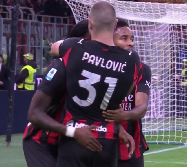 卡帅：布翁焦尔诺为现役意大利队最佳后卫，他控球能力很出色（卡帅：布翁焦尔诺是当今意大利队最强后卫，控球能力出众）