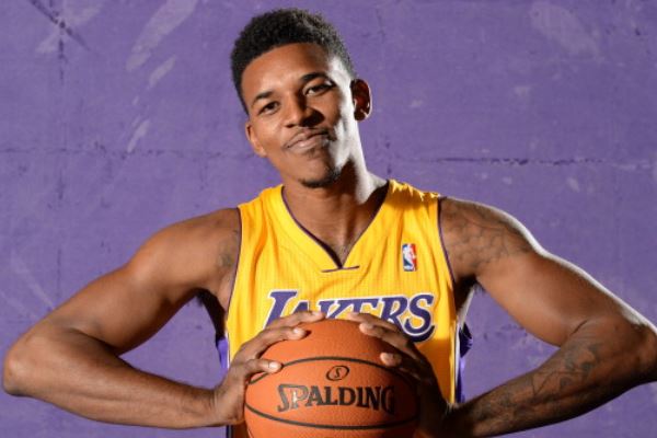 记者：明天青岛西海岸代理主帅毛雷尔携里切利参加赛前发布会（记者：明日青岛西海岸代理主帅毛雷尔将与里切利一同出席赛前发布会）