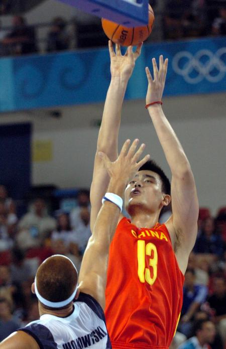 因为足球小将这部动画片喜欢足球这项运动，因为劳尔...（因《足球小将》和劳尔的影响，我爱上了足球）