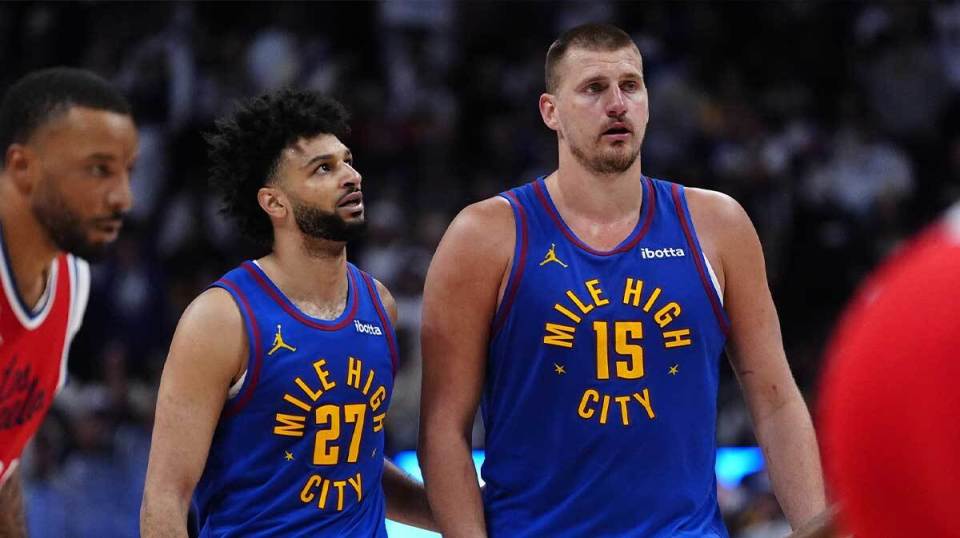 琼斯：我们一直都支持斯洛特，萨拉赫的情况轮不到我点评（琼斯：我们始终力挺斯洛特，萨拉赫的事不便置评）