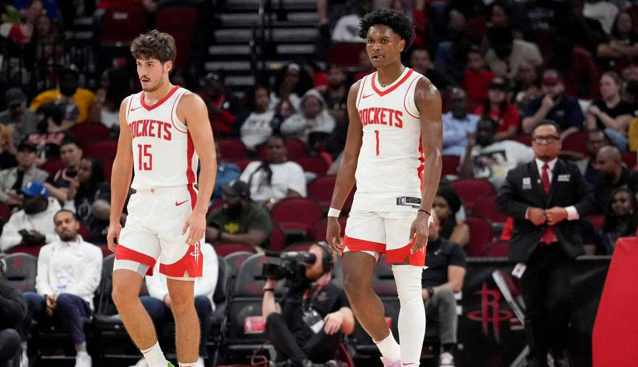 铜梁龙马钰钧庆祝冲超：和一群志同道合的兄弟取得伟大的成绩（铜梁龙马钰钧喜迎冲超，与志同道合兄弟共创辉煌）