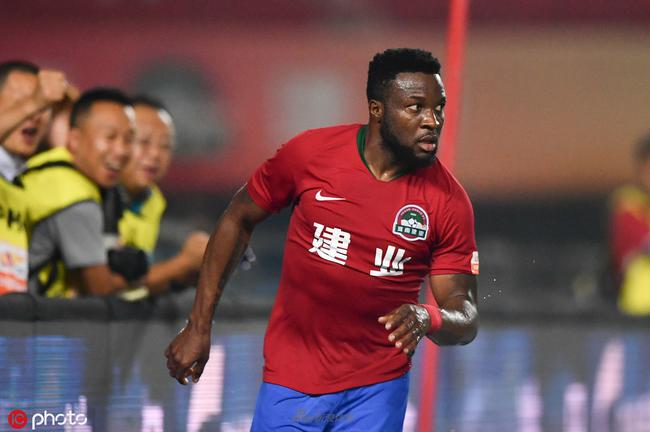 佩佩调侃摩洛哥队遭种族主义辱骂，黄潜官方发声明谴责（佩佩打趣摩洛哥队遭遇种族主义辱骂，黄潜俱乐部发布声明予以谴责）